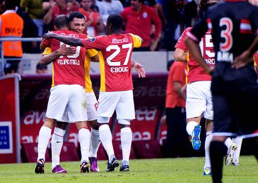 Felipe Melo, Kazim Kazim, Emmanuel Eboue, Galatasaray, jubel