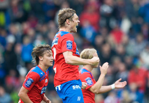  1-0 Thomas Sörum, Helsingborg. Jubel, glädje.