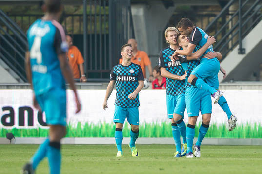  Jubel i PSV, Zakaria Labyad, Ola Toivonen, Kevin Strootman, Dries Mertens, Adriano Marcelo 