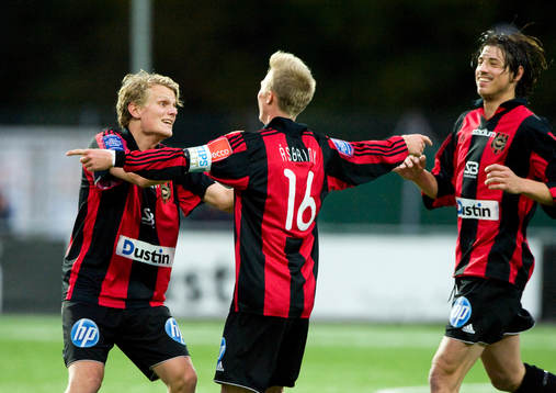  Målglädje efter 3-0 av Pontus Åsbrink, Brommapojkarna. Jubel, glädje.