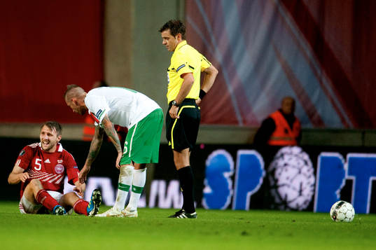  Michael Silberbauer, Danmark, Raul Meireles, Portugal, Nicola Rizzoli, domare.