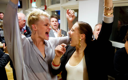  Guldfest för LDB Malmö, Nilla Fischer, Emma Wilhelmsson,  Lina Nilsson. Jubel, glädje, Svenska Mästare 2011, SM-guld.
