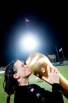  Marlene Sjöberg, Kopparbergs/Göteborg, jubel. Pokal.
