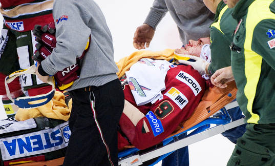 Magnus Kahnberg, Frölunda (Skada), bår