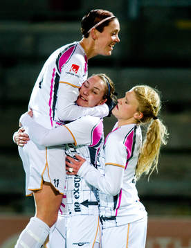 Therese Sjögran, Manon Melis, Frida Nordin, LDB Malmö jubel.