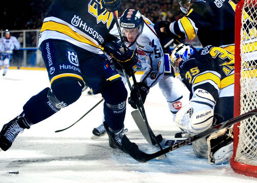 Grötigt framför Hv71-målet