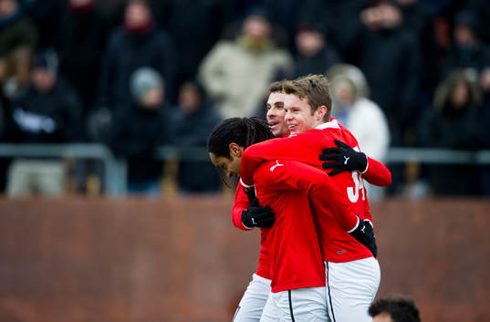  Jonathan McDonald, Kalmar jubel tillsammans med Daniel Mendes och Måns Söderqvist efter 1-0
