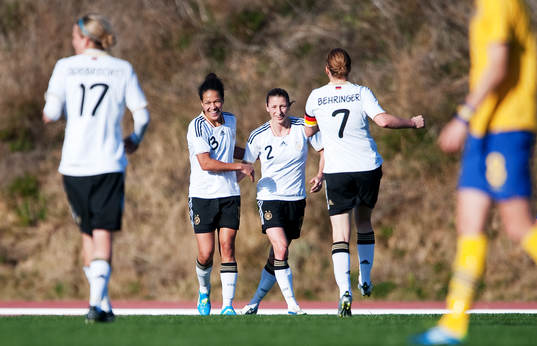  Celia Okoyno Da Mbabi, Tyskland, jubel, hattrick, 0-3.