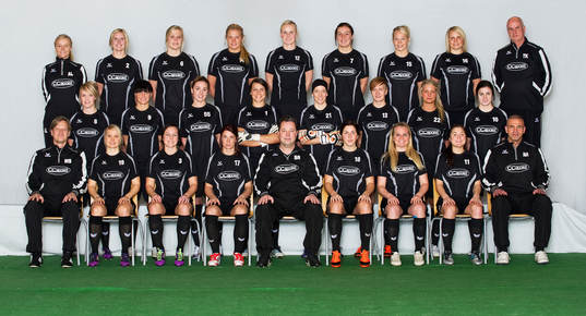 Bakre raden fr v: Annika Lindqvist, sjukvårdare, Sofia