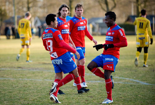 Rachid Bouaouzan, May Mahlangu, Helsingborg, jubel, målgest.