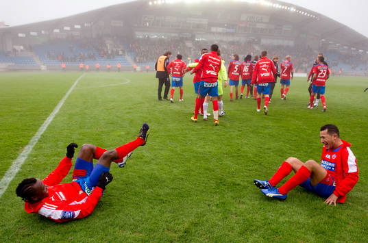  Rachid Bouaouzan och May Mahlangu, Helsingborg, (Jubel).