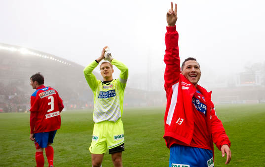  Loret Sadiku, Pär Hansson, målvakt, Rachid Bouaouzan, Helsingborg jubel.