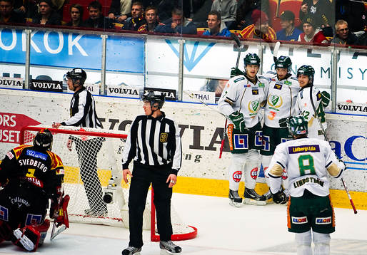   Målglädje, jubel Färjestad efter 1-2.