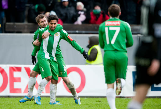  Christophe Lallet kramar om Sebastian Castro-Tello, Hammarby efter 2-0. Jubel.