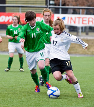  Kristy McGuinness, Nordirland och Linda Dallmann, Tyskland.