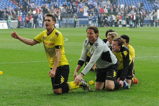  Sebastian Kehl, Roman Weidenfeller, målvakt, Patrick Owomoyela, Marcel Schmelzer, Kevin Grosskreutz, Ilkay Guendogan, Dortmund, jubel, glädje efter slutsignal.