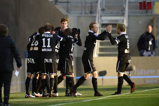  Tobias Grahn, Örebro, gör 2-1. Jubel.