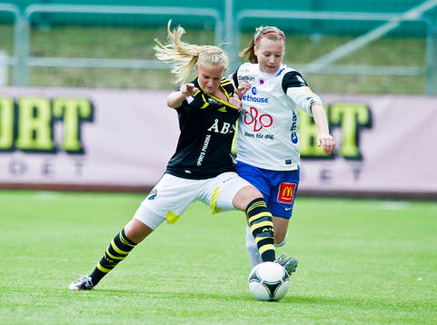 Therése Boström, AIK och Susanna Lehtinen, Örebro