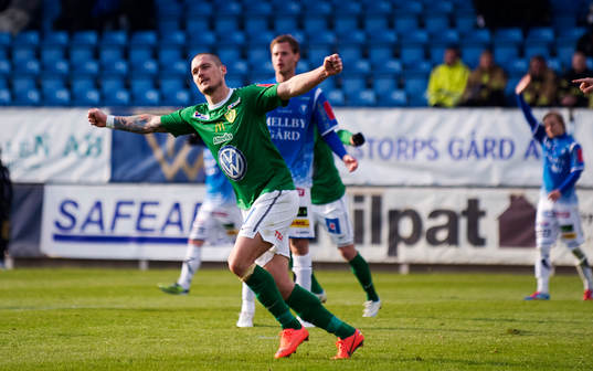  Pär Cederqvist, Jönköping Södra jubel men målet döms bort för offside.