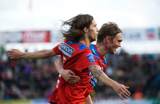  3-2 Daniel Nordmark, Helsingborg, jubel med Thomas Sörum