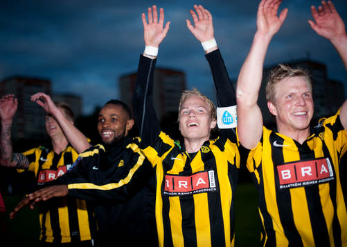  René Makondele, Oscar Lewicki, David Frölund, Häcken, jubel efter matchen
