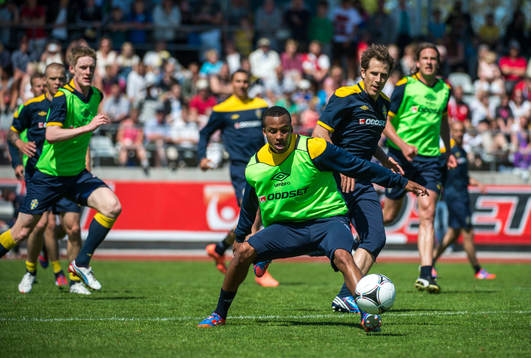  Sverige tränar i Visby inför EM. Martin Olsson och Tobias Hysén