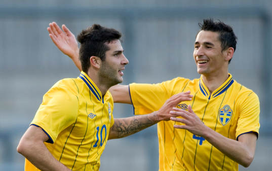 2-0 Mikael Ishak, Sverige, som grattas av Loret Sadiku