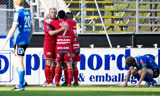  Mikael Thorstensson, Assyriska, jubel efter 1-1.