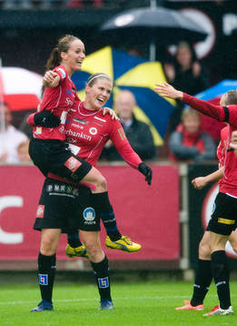 2-1 Katrin Omarsdottir, Kristianstad, jubel med Kosovare
