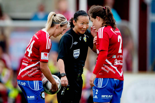  Kirsty Yallop, Vittsjö, Jenny Palmqvist, domare, Kendall Fletcher, Vittsjö.