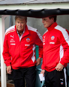  Åge Hareide, tränare Helsingborg. och Stefan Schwarz. 