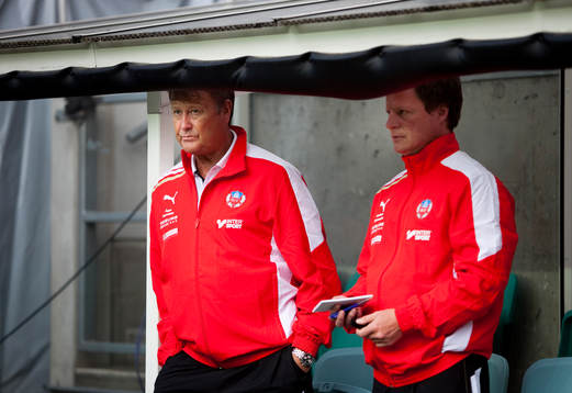  Åge Hareide, tränare Helsingborg. och Stefan Schwarz. 