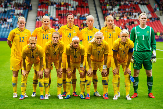  Laguppställning, startelva, Sverige, övre raden från vänster: Marie Hammarström, Sofia Jakobsson, Lotta Schelin, Caroline Seger, Linda Sembrant och Hedvig Lindahl, målvakt. Nedre raden från vänster: Annica Svensson, Emma Berglund, Sara Thunebro, Lisa Dahlkvist och Nilla Fischer.
