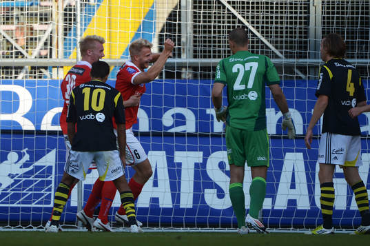  Paulus Arajuuri, Kalmar jubel efter 0-1