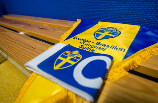 Bla gjennom flere bilder av Fotboll, jubileumsmatch, Sverige - Brasilien