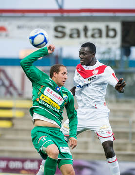 Kenny Pavey, Ljungskile och Mohammed Mbye, Assyriska