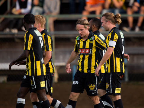  René Makondele, Häcken, gör 1-0, jubel Jonas Bjurström, Emil Wahlström