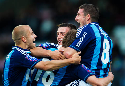  Daniel Sjölund, Erton Fejzullahu, Kasper Hämäläinen och James Keene, Djurgården, jublar efter 0-1-målet.