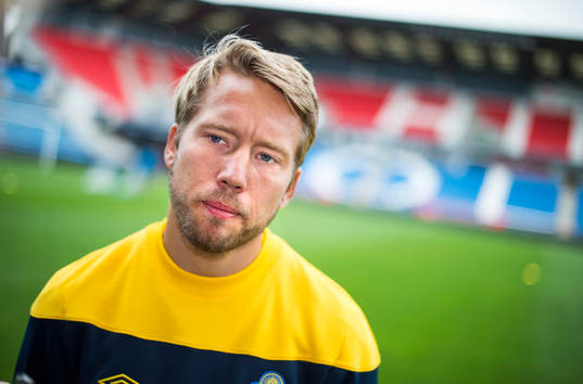 Bla gjennom flere bilder av Fotboll, träning, Sverige