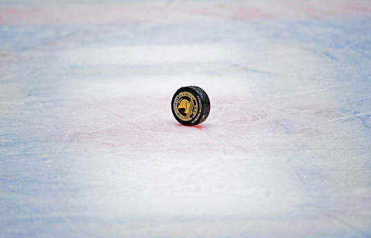 Puck på isen