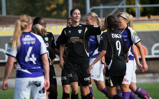  Yael Averbuch, Göteborg, gör 1-0 