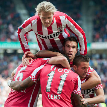   Mark van Bommel, Ola Toivonen, Jeremain Lens,  Kevin Strootman och Dries Mertens, PSV jubel