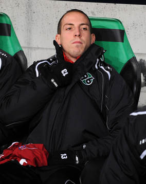 laudraff (96) aif der Ersatzbank