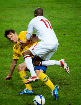 Kim Källström, Sverige, Ashley Young, England