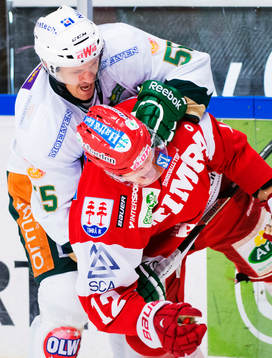 Ole-Kristian Tollefsen, Färjestad, ger sig på Max