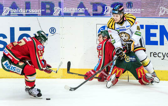 Daniel Widing, Brynäs, sträcker sig