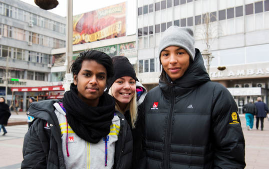 Louise Sand, Jessica Helleberg, Jamina Roberts