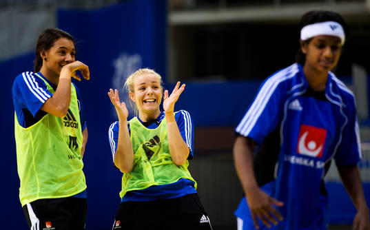 Jamina Roberts, Jessica Helleberg, Louise Sand