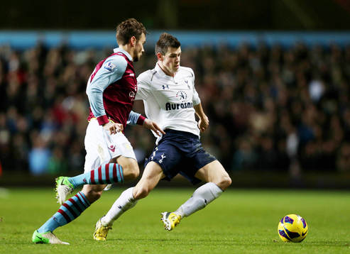 l - Aston Villa v Tottenham Hotspur - Barclays Premier