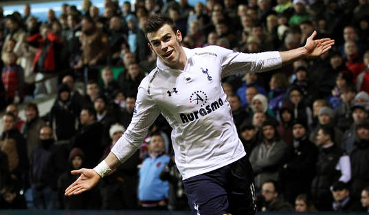 l - Aston Villa v Tottenham Hotspur - Barclays Premier